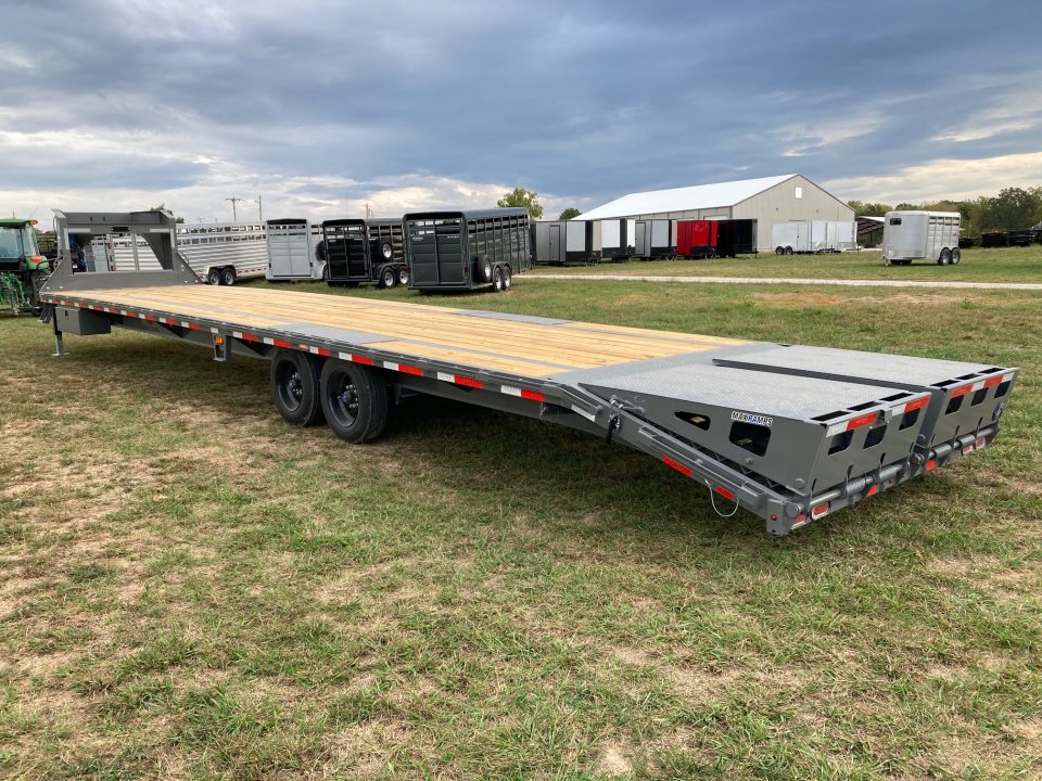 New 2027 Diamond C Trailers 102X40 TANDEM 12K GN W/ MAX RAMPS & RATCHET RAIL Flatbed Trailer