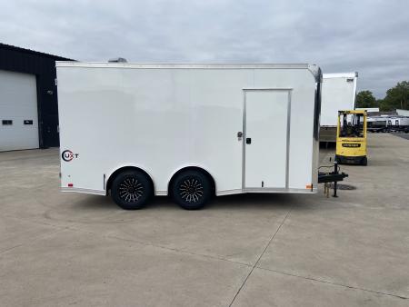 New United UXT-8.516 Cargo Enclosed Trailer
