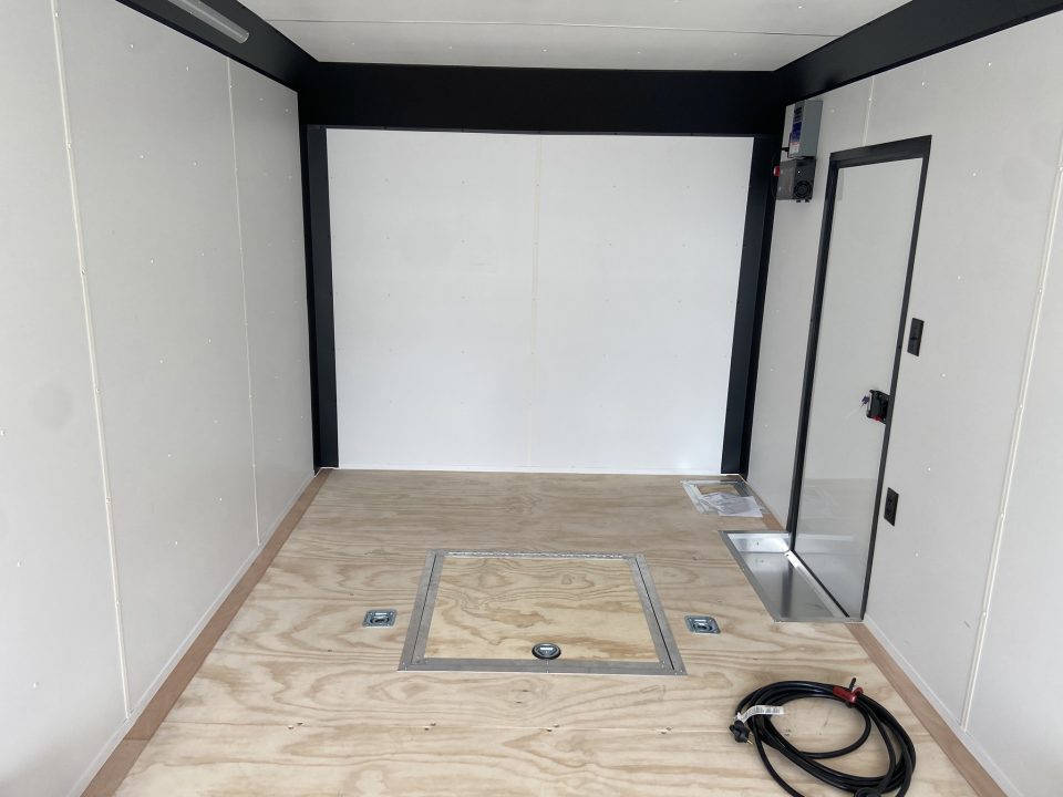 New United LIM-8.524 Car Trailer