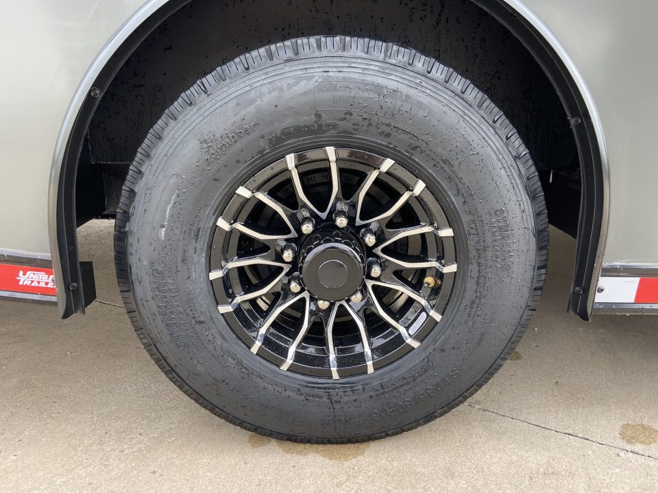 New United LIM-8.524 Car Trailer