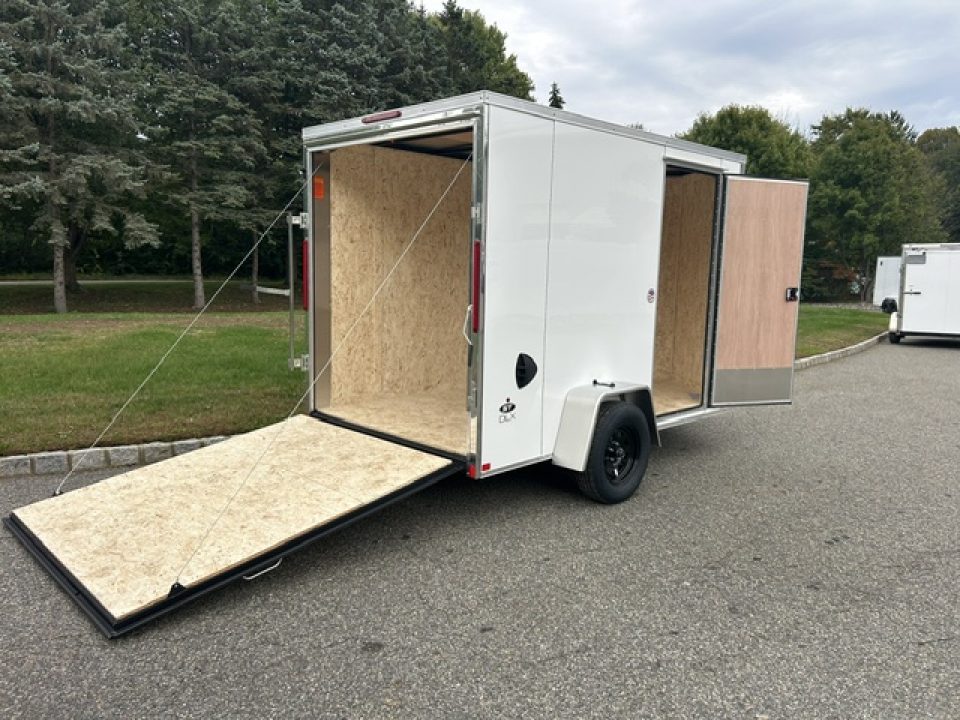 New 2027 Look Trailers 6X10 , with ramp and side door 2,990.GVWR , Cargo / Enclosed Trailer