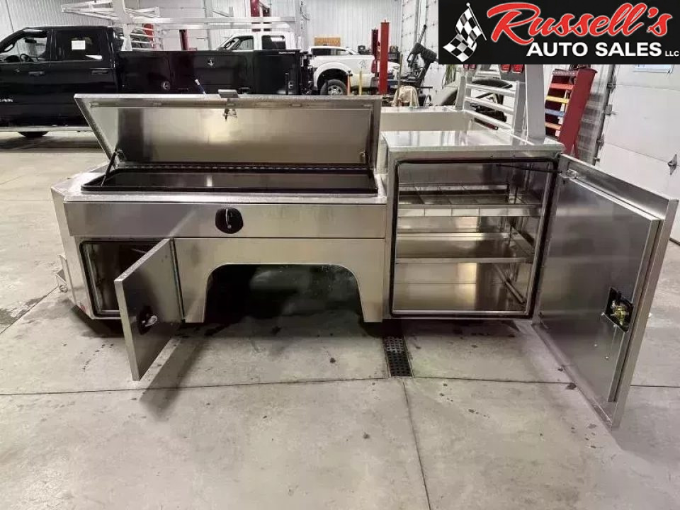 New Scratch and Dent Sale Martin Truck Bodies Aluminum Gooseneck Service Body DRW 60" CA Cab and Chassis SMOOTH APPEARANCE