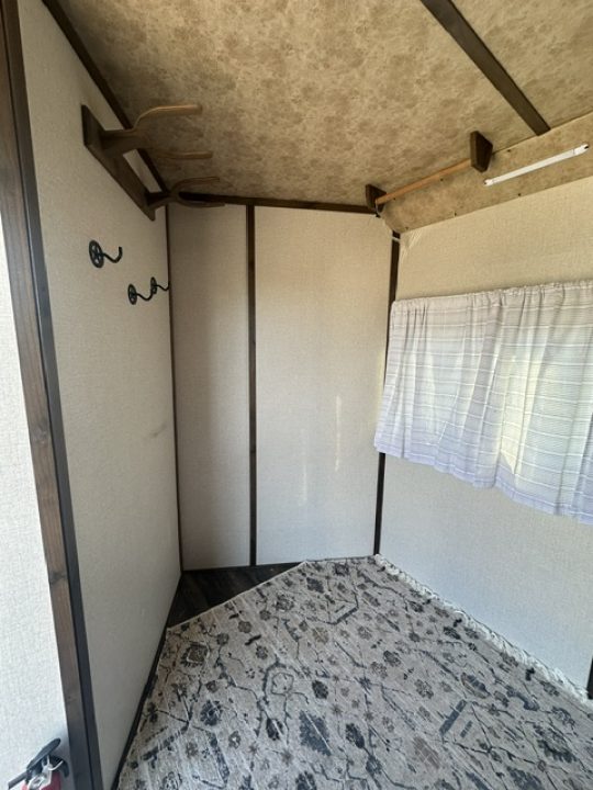 Consignment 2024 Trails West 4 Horse Horse Trailer