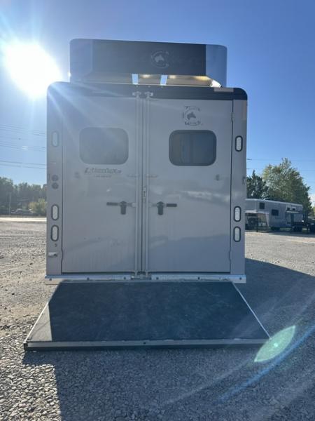 Consignment 2024 Trails West 4 Horse Horse Trailer