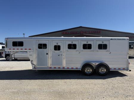 Used 2008 Elite 4 Horse Gooseneck Horse Trailer