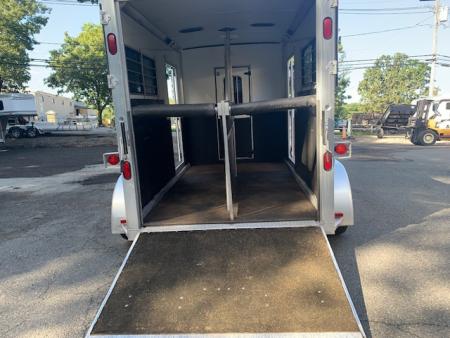 Used 2005 Silver Star 2h Gn D/Room Horse Trailer