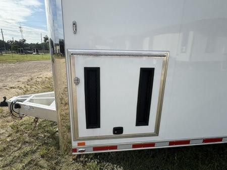 New 2027 8.5X32 inTech RACE TRAILER