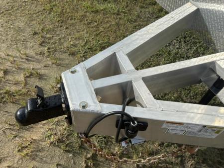 New 2027 8.5X32 inTech RACE TRAILER