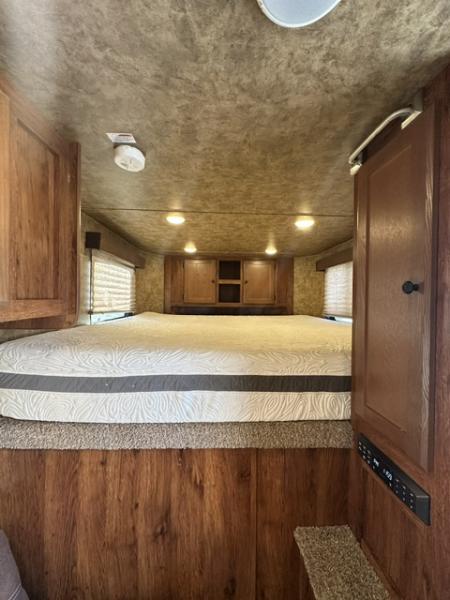 Used 2021 Lakota 2 Horse Living Quarter