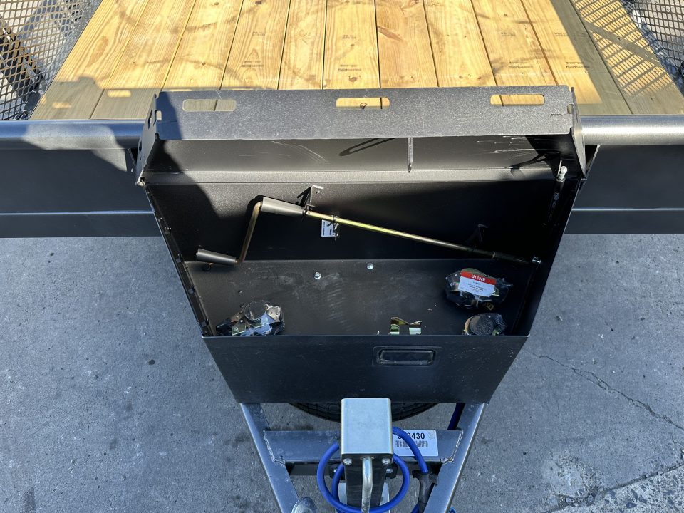 New Diamond C HD Tandem Utility 18 -' Venture Series