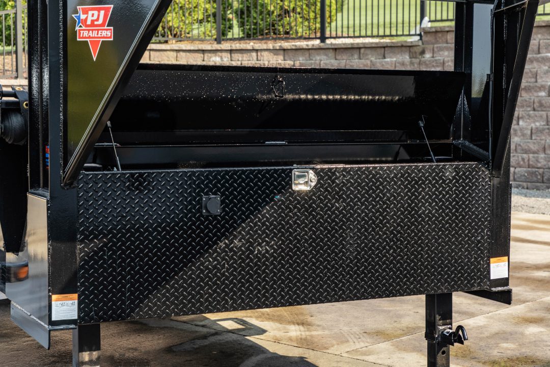 New PJ Trailers 14' Gooseneck Dump (DL)