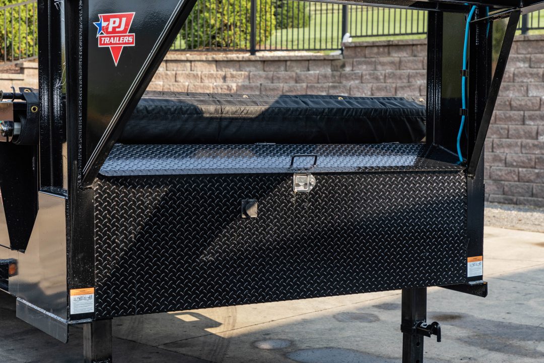New PJ Trailers 16' Gooseneck Dump (DL)