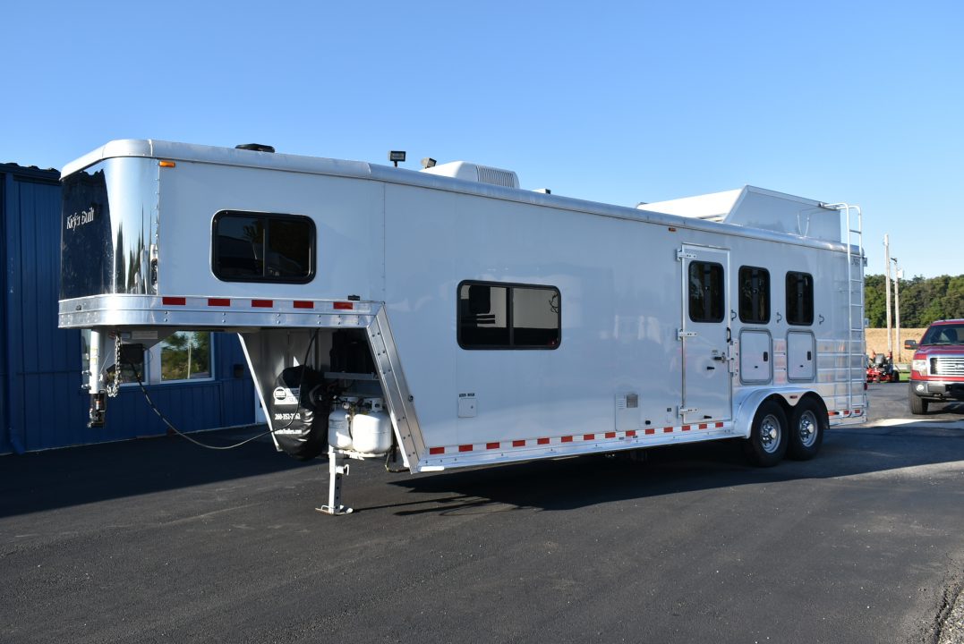 Used 2006 Kiefer Manufacturing GENESIS X3 Horse Trailer