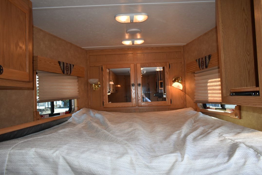 Used 2006 Kiefer Manufacturing GENESIS X3 Horse Trailer