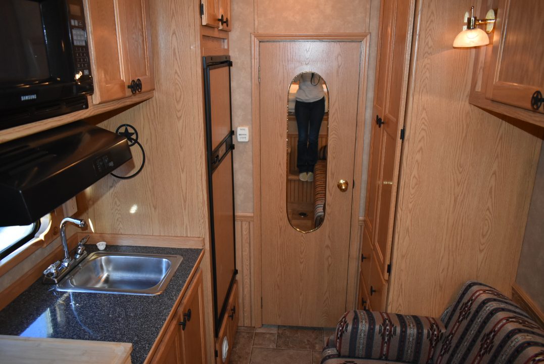 Used 2006 Kiefer Manufacturing GENESIS X3 Horse Trailer