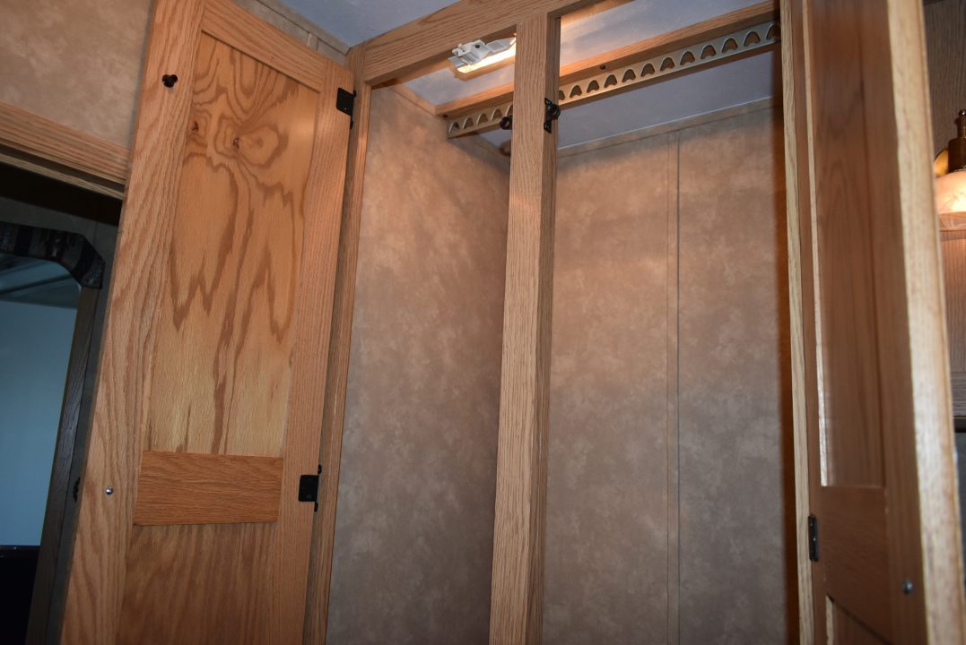 Used 2006 Kiefer Manufacturing GENESIS X3 Horse Trailer