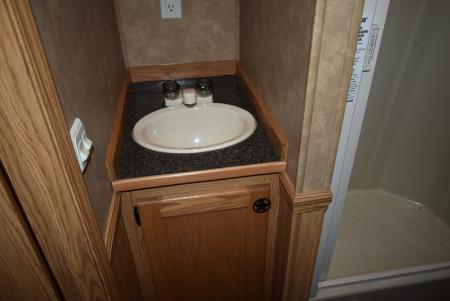 Used 2006 Kiefer Manufacturing GENESIS X3 Horse Trailer