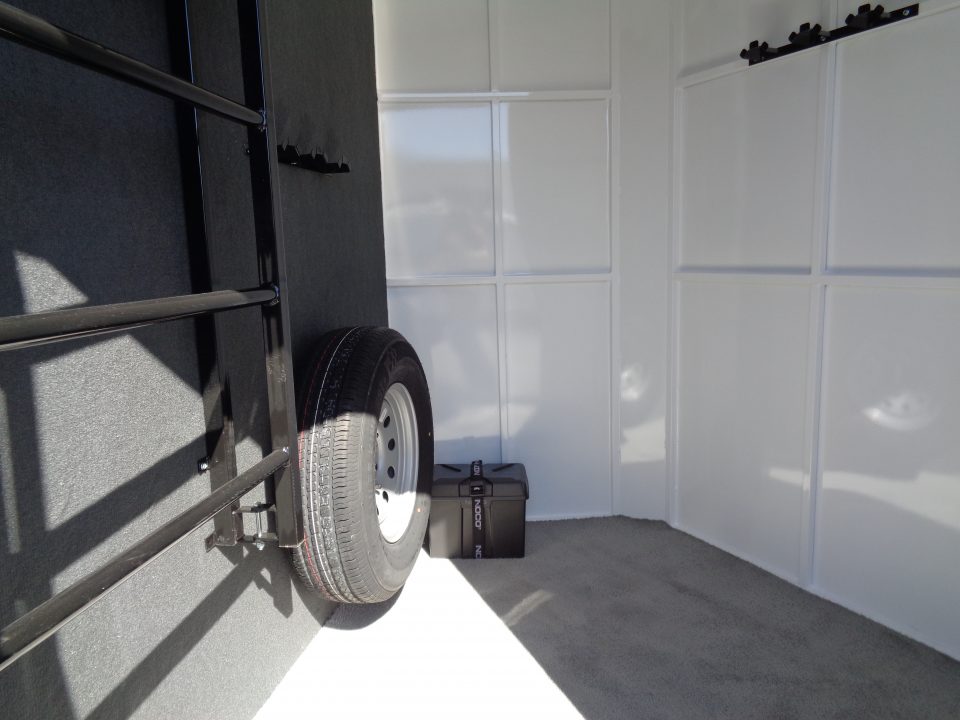 New 2027 Trails West * Classic II 2H SL * 2-Horse Slant Load Horse Trailer w/ Warm Blood Package