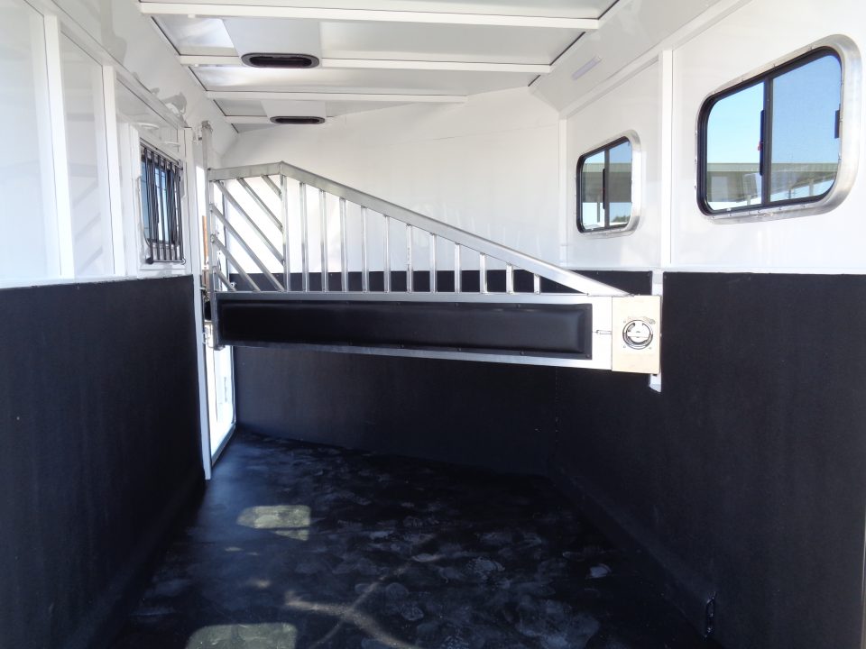 New 2027 Trails West * Classic II 2H SL * 2-Horse Slant Load Horse Trailer w/ Warm Blood Package