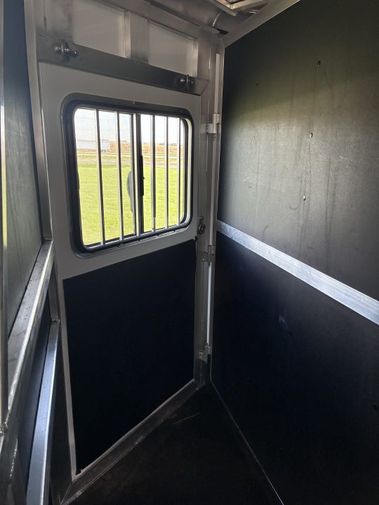 Used 2018 Shadow 3H BP Horse Trailer