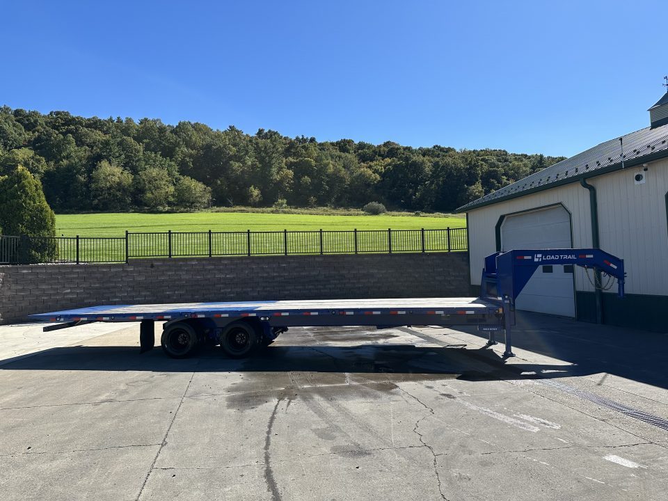 New Load Trail 32' Tandem Dual Deck over Tilt (GT)