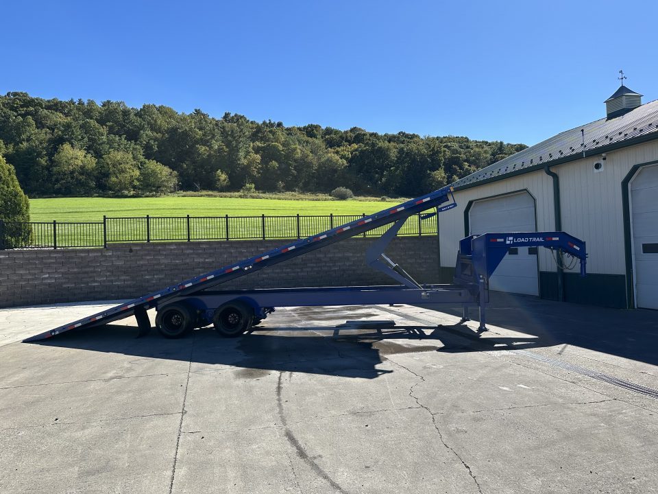 New Load Trail 32' Tandem Dual Deck over Tilt (GT)