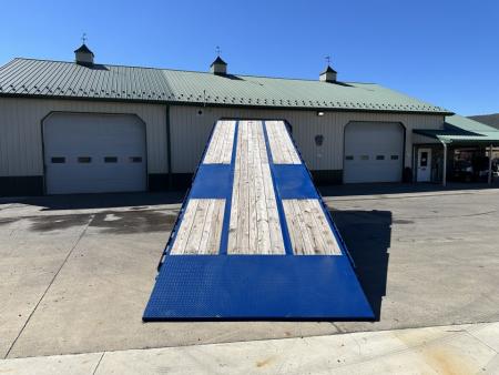 New Load Trail 32' Tandem Dual Deck over Tilt (GT)