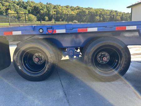 New Load Trail 32' Tandem Dual Deck over Tilt (GT)