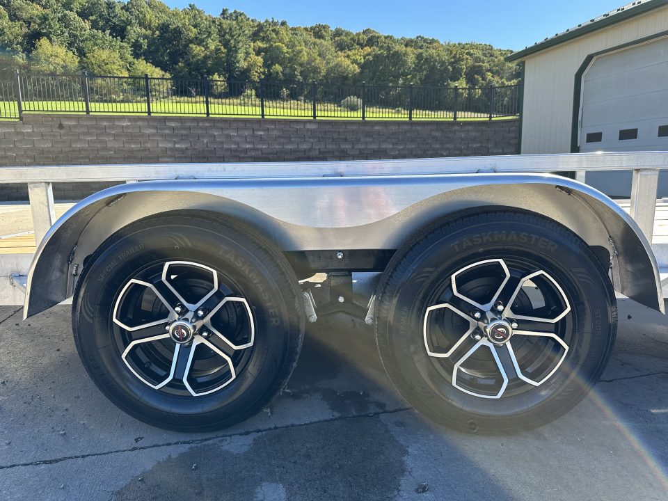 New Load Tail 14' Tandem Axle Utility (UA)