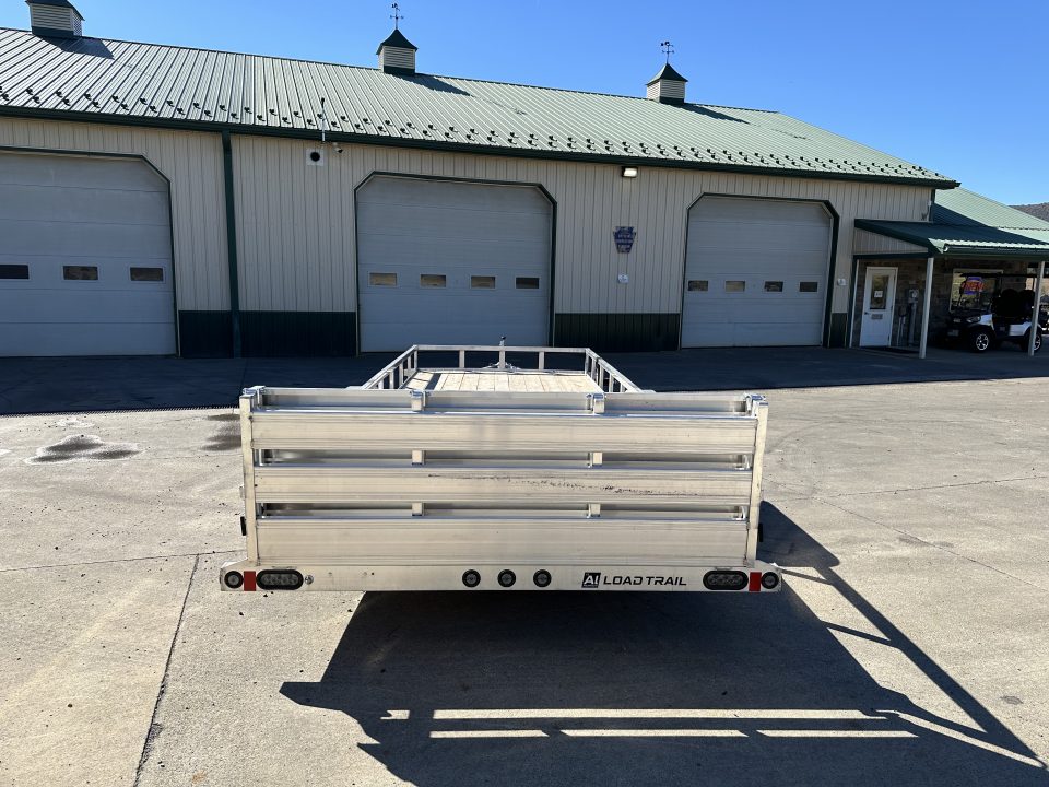 New Load Trail 20' Tandem Axle Utility (UA)