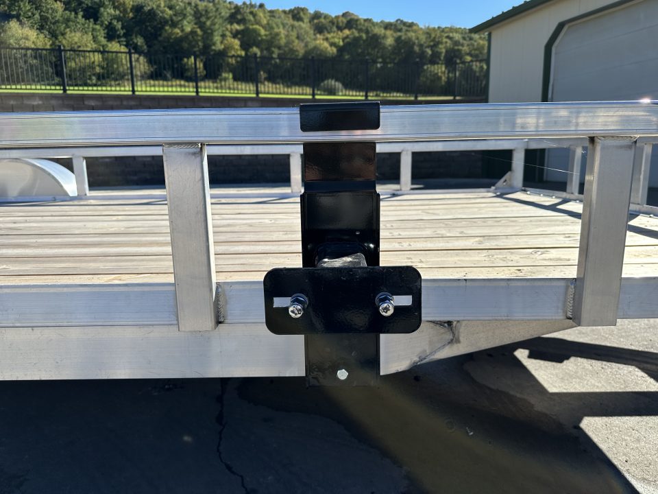 New Load Trail 20' Tandem Axle Utility (UA)