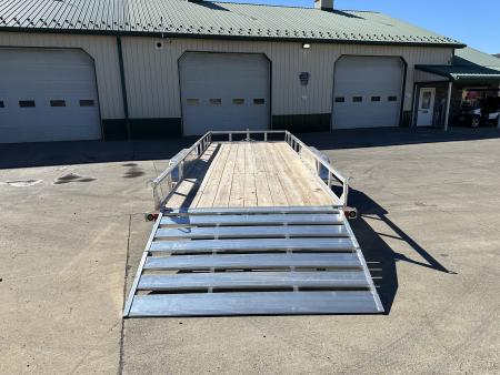 New Load Trail 20' Tandem Axle Utility (UA)