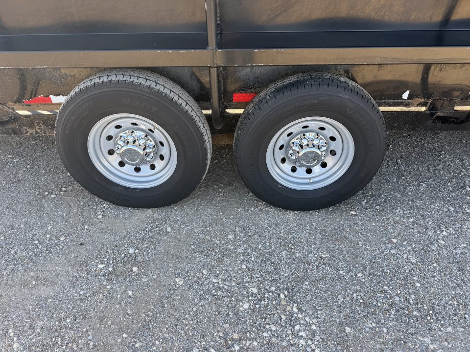 Used 2017 Delco Trailers GP68X2427K Stock / Stock Combo Trailer