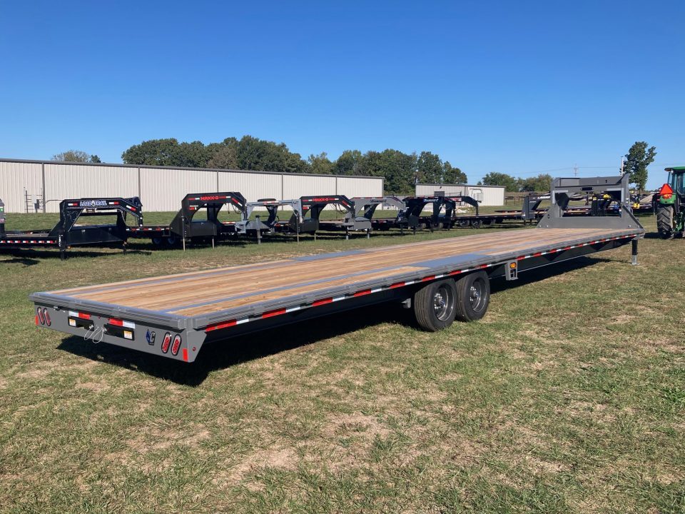 New 2027 Diamond C Trailers 102x40 TANDEM 12K GN W/ SLIDE IN RAMPS, RATCHET RAIL AND TORQUE TUBE Flatbed Trailer