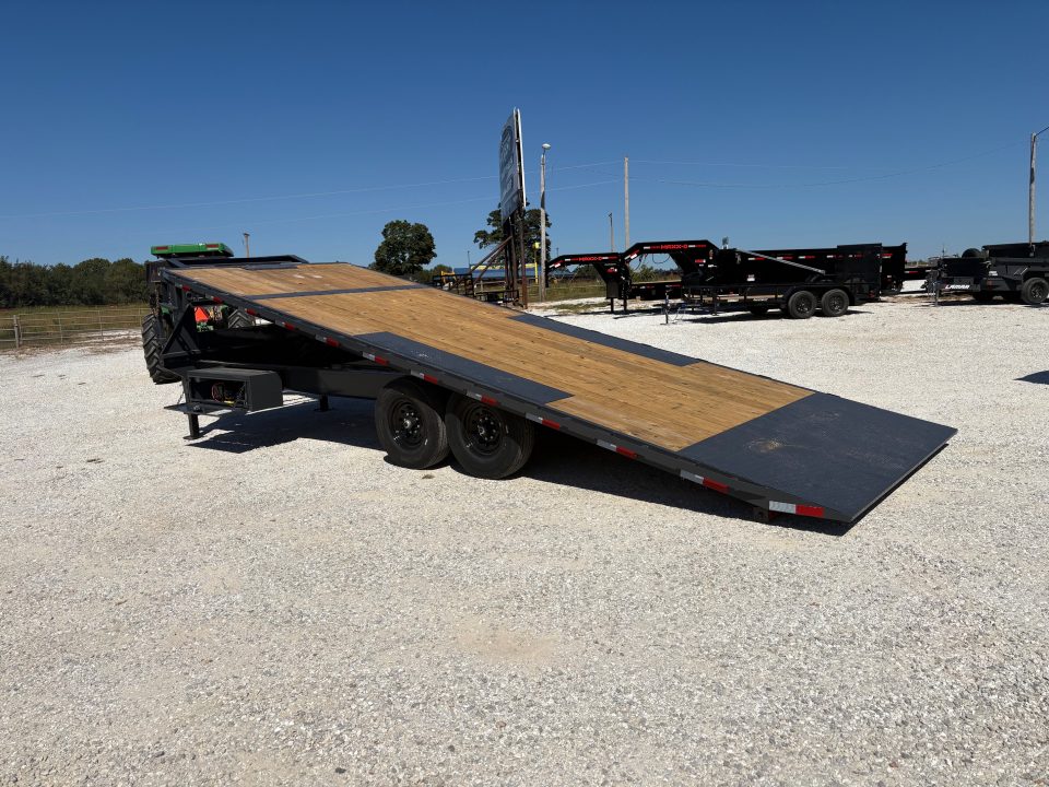 New 2027 Lamar 102x24 Tandem 14K GN Deckover Power Tilt w/ Tuff Wireless & 14 Ply Tires