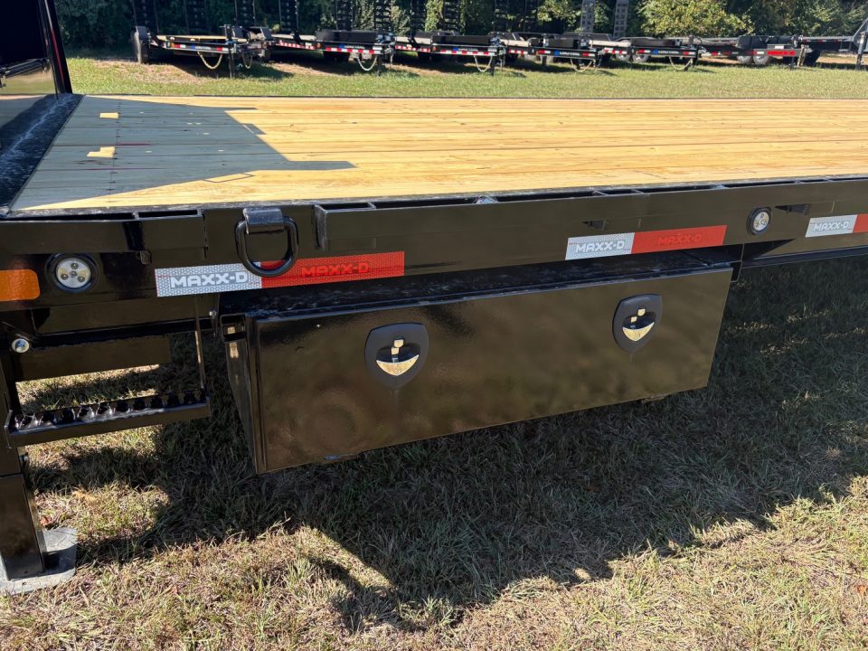 New 2027 MAXX-D 102x40 TANDEM 12K GN STRAIGHT DECK W/ SLIDE IN RAMPS AND RATCHET RAIL Flatbed Trailer