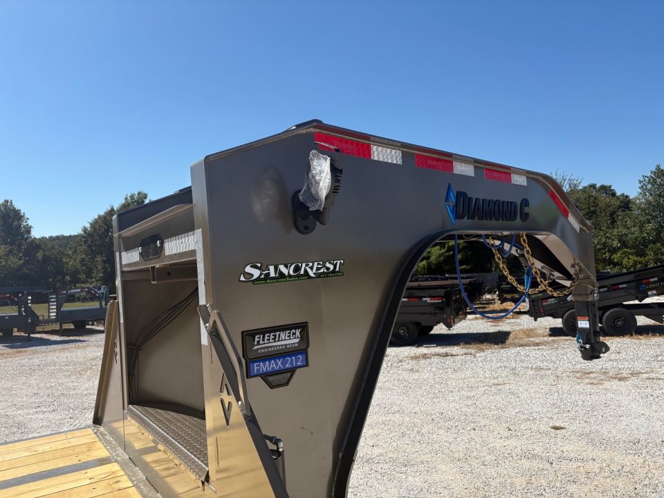 New 2027 Diamond C Trailers 102 x 35 FMAX212 TANDEM DUAL GN PACESETTER HYDROTAIL W/ STEEL RUNNERS/ HYDRO JACKS/ 2-12K ELEC/HYD BRAKE AXLES W/ ALUM WHEELS/ SOLAR/ 60" SPREAD
