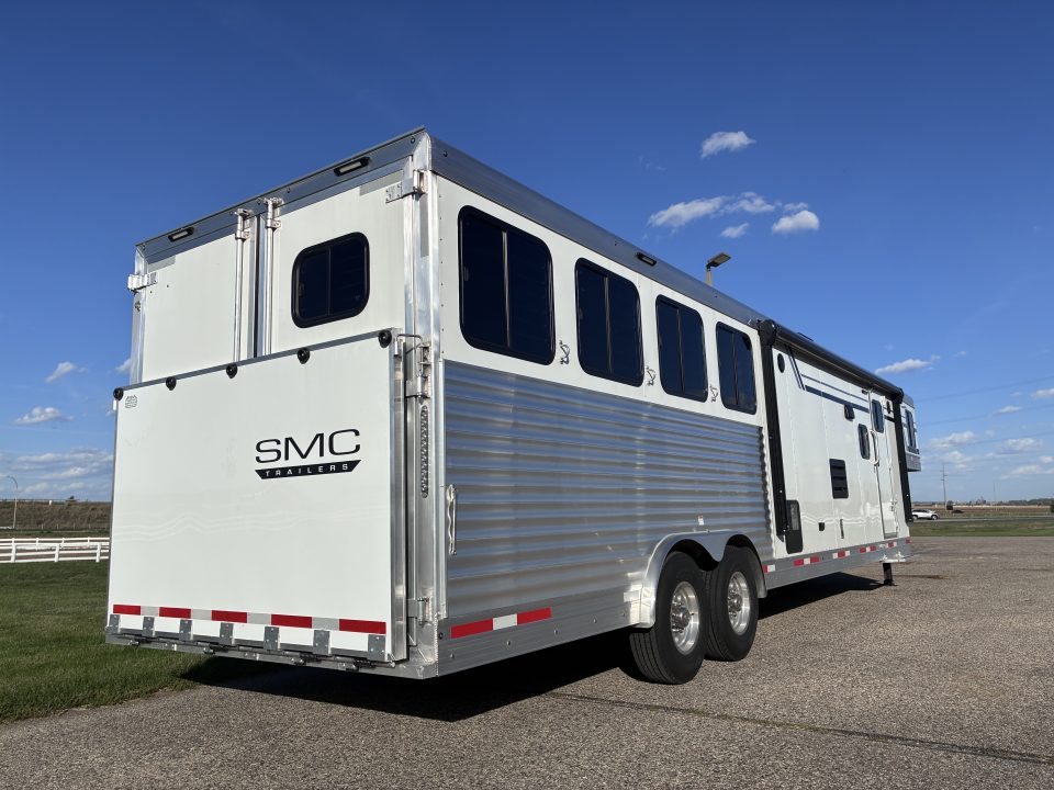 New 2027 SMC 4H 13' LQ Horse Trailer