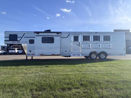 New 2027 SMC 4H 13' LQ Horse Trailer