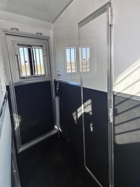 New 2027 SMC 4H 13' LQ Horse Trailer
