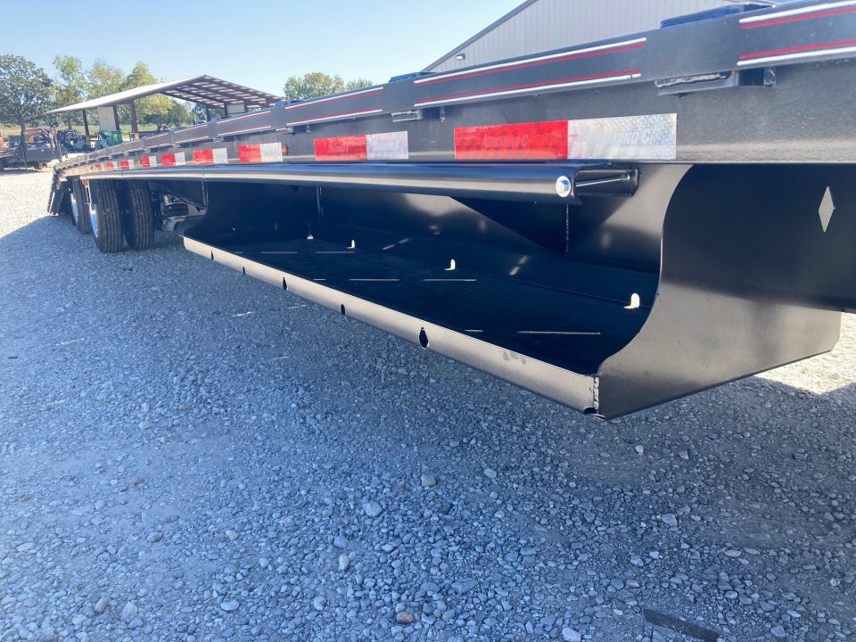 New 2027 Diamond C Trailers 102x53 TANDEM 40K STEP DECK HYDROTAIL W/ STEEL RUNNERS, HYDROJACKS, AIR RIDE, RATCHET RAIL & 72" SPREAD Flatbed Trailer