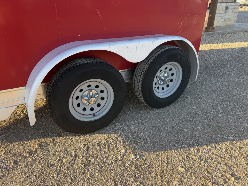 Used 2014 Shadow 2H BP Horse Trailer