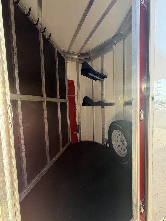 Used 2014 Shadow 2H BP Horse Trailer