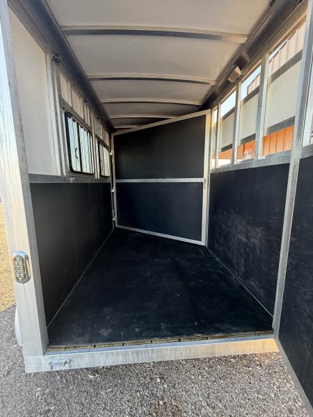 Used 2014 Shadow 2H BP Horse Trailer