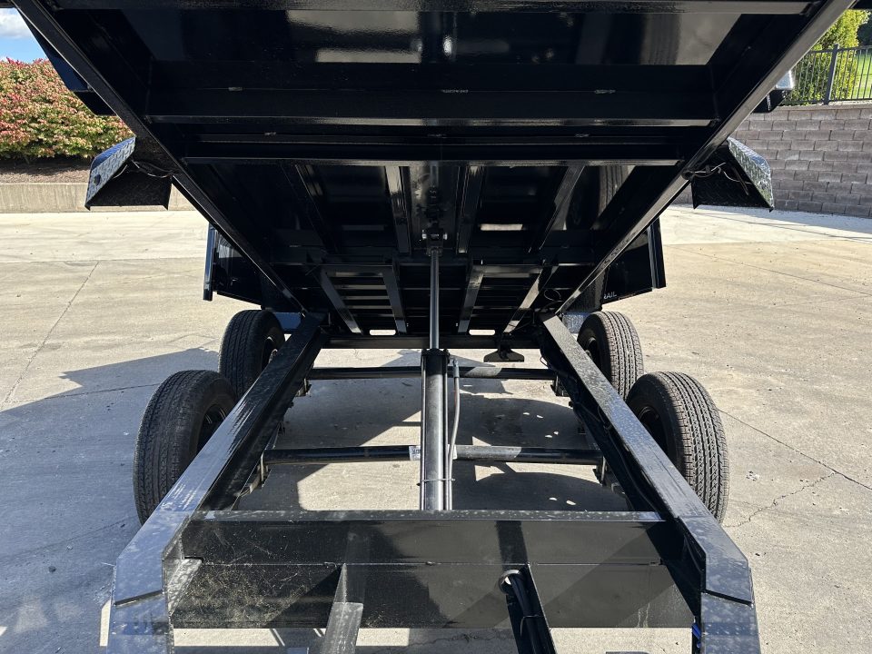New Load Trail 10' Low-Pro I-Beam Dump (DE)