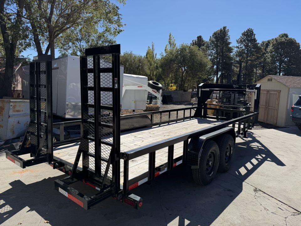 New 2026 Top Hat Trailers 83X20 GN HH14K Flatbed Trailer