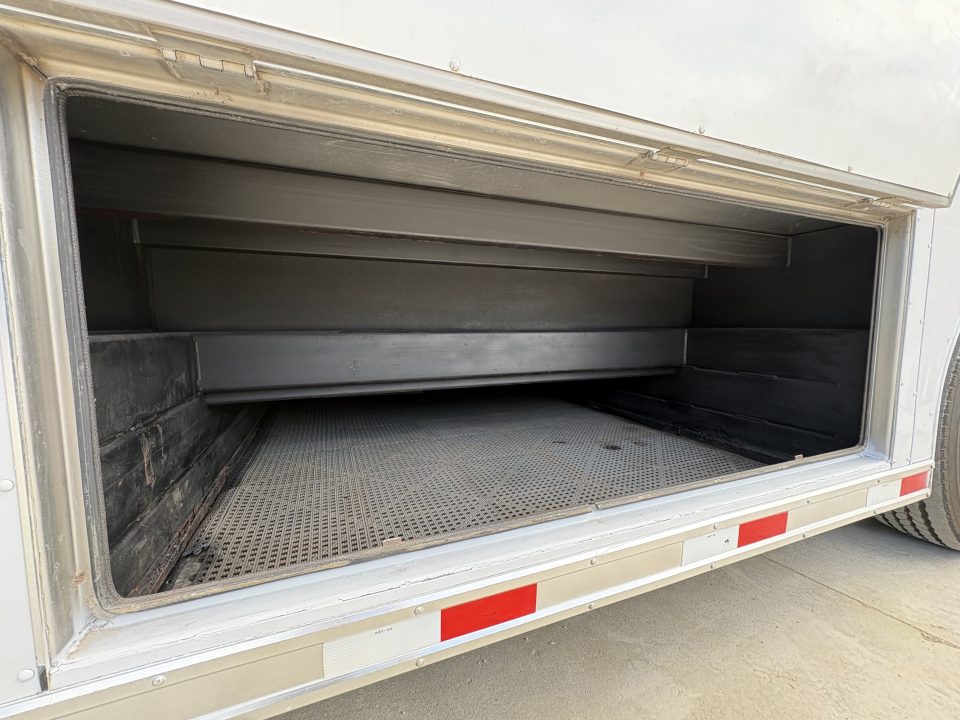 Used 2002 Used 53' Competition Lift Gate Trailer
