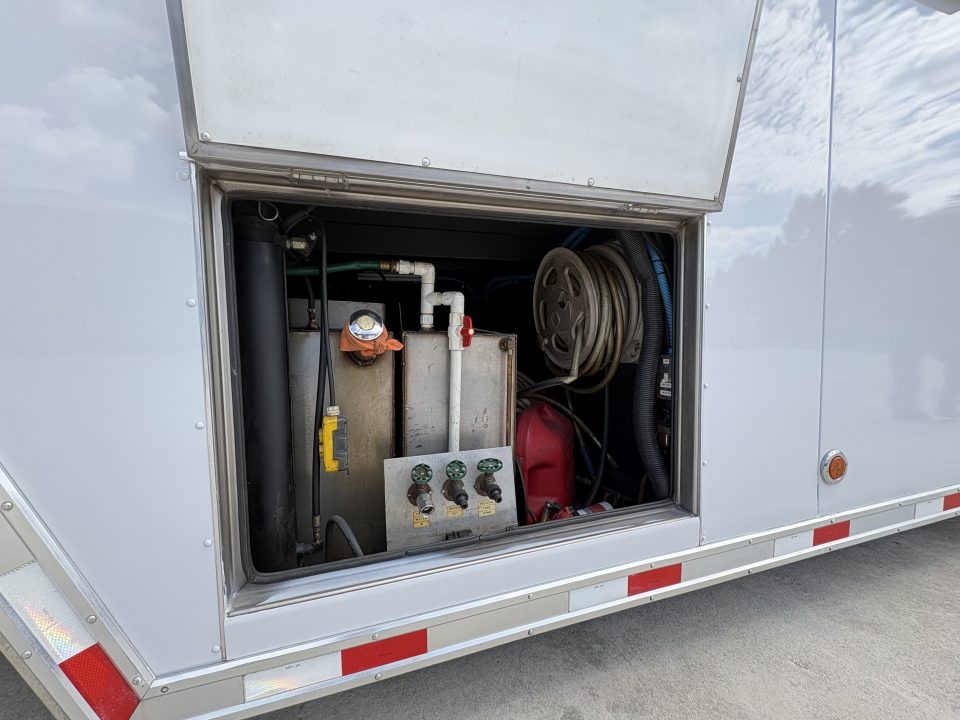 Used 2002 Used 53' Competition Lift Gate Trailer