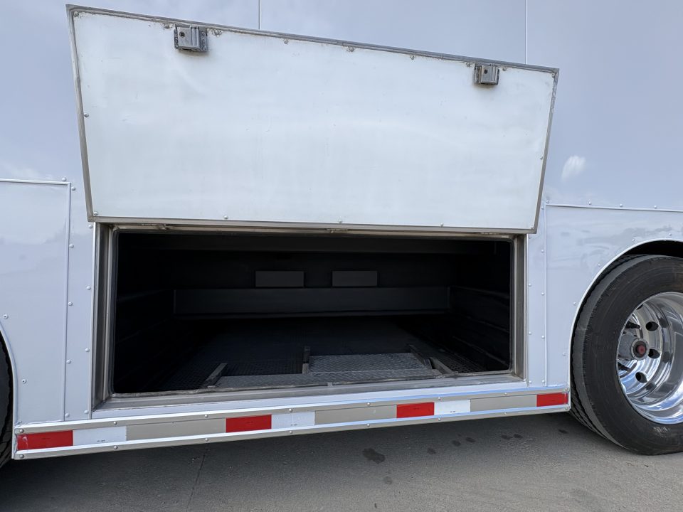 Used 2002 Used 53' Competition Lift Gate Trailer