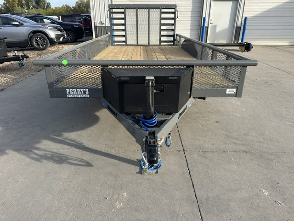 New 2027 Diamond C 16' TUT Flatbed